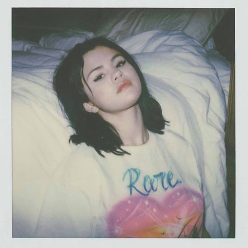 Selena Gomez Dedahkan Self-Discovery Penyebab Terhasilnya Rare Beauty
