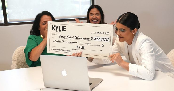 10 Sumbangan Hebat Kylie Jenner Kepada Dunia