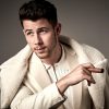 Cedera Di Set Penggambaran, Nick Jonas Dikejarkan Ke Hospital