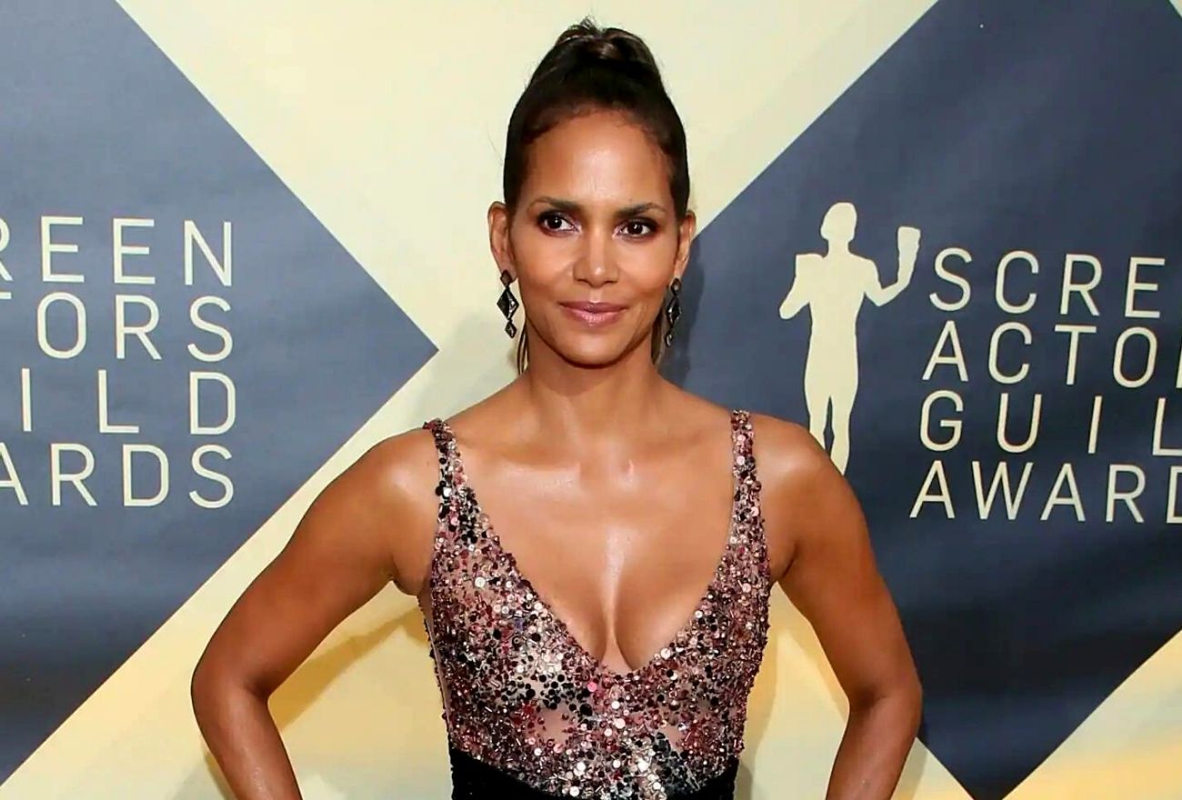 Halle Berry Kekal Langsing Pada Usia 50-an, Apa Rahsianya?