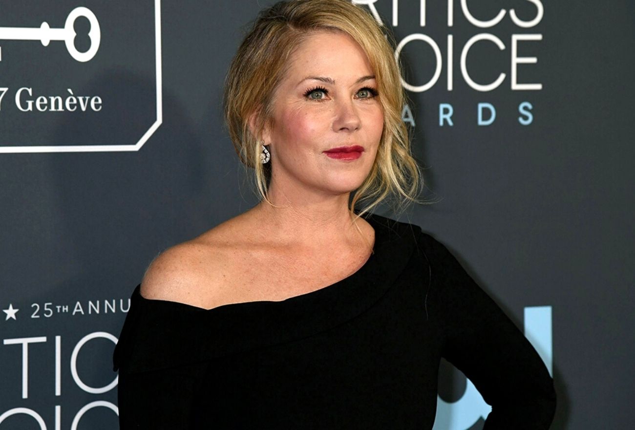 “Ia Satu Perjalanan Aneh” - Christina Applegate Dedah Masalah Kesihatan