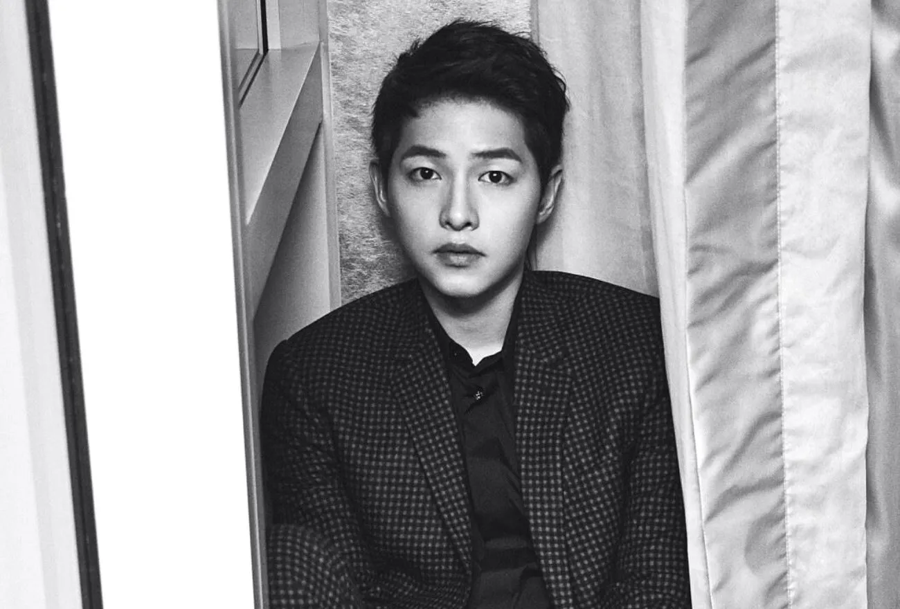 Song Joong Ki Kembali Ke Layar Perak Menerusi Filem Noir