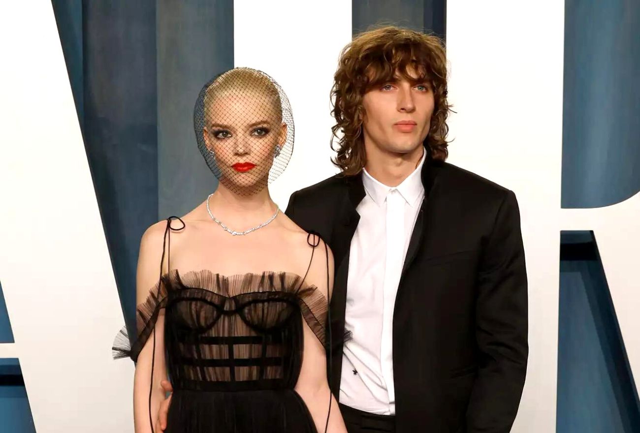 Perkahwinan Rahsia Anya Taylor-Joy & Malcolm McRae