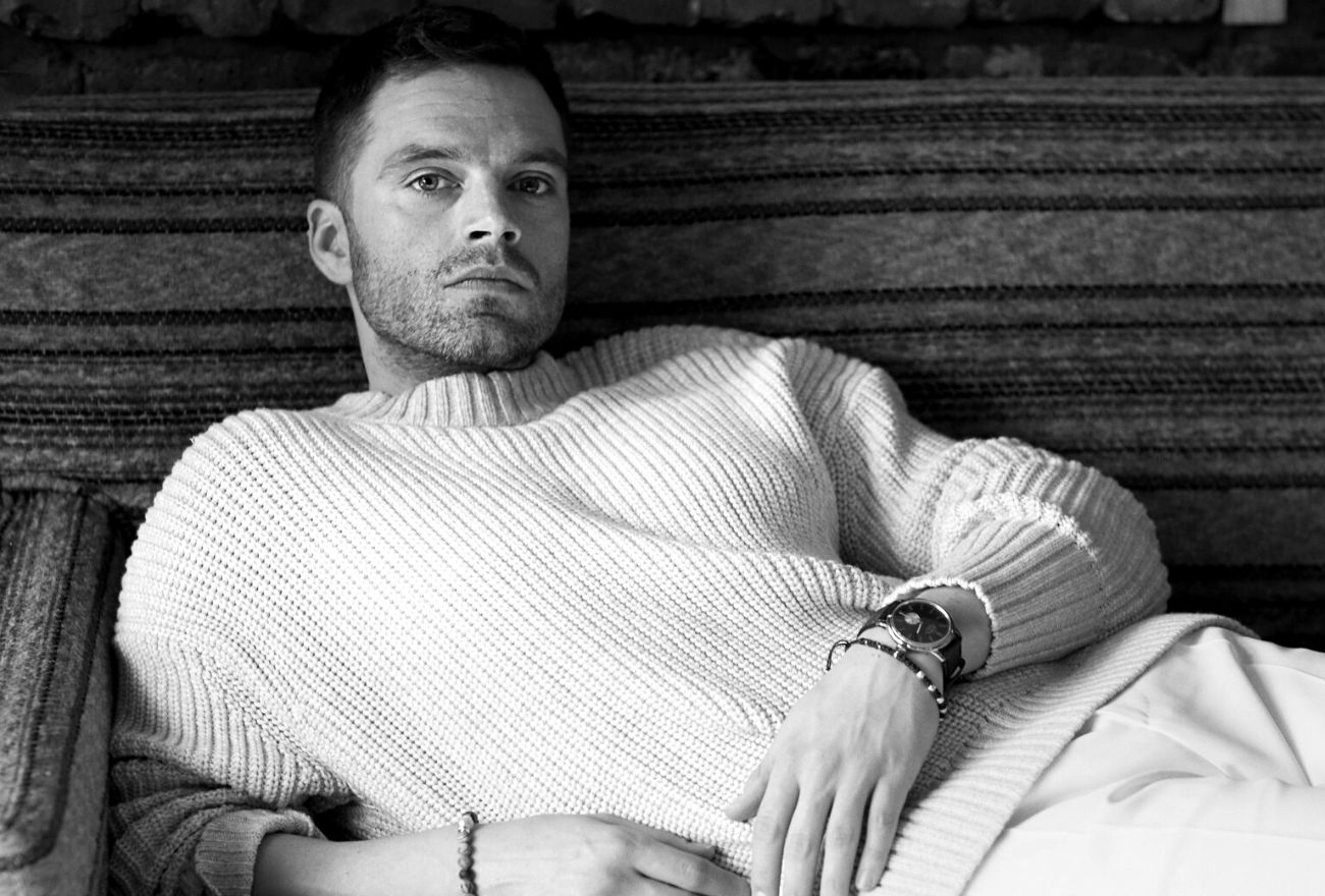 Sarung Prostetik Wajah, Penampilan Sebastian Stan Sama Sekali Tidak Dikenali