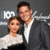 Sarah Hyland & Wells Adams Disatukan Dalam Satu Majlis Perkahwinan Intim