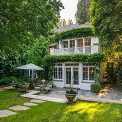 Rumah Selebriti Hollywood Yang Unik