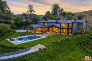 Rumah Selebriti Hollywood Yang Unik