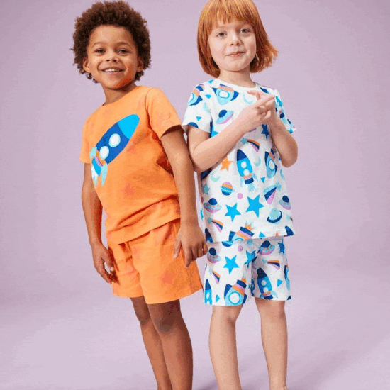 Gaya Layering Untuk Si Cilik dan Anda Satu Keluarga