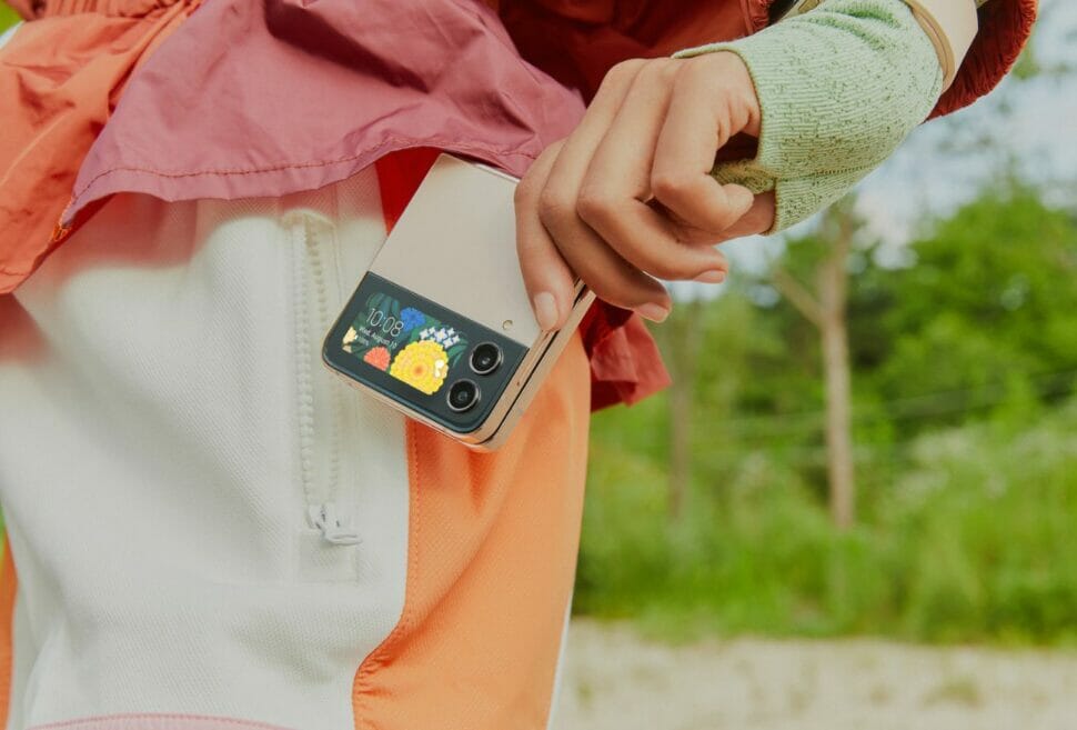 Galaxy Z Flip4 03