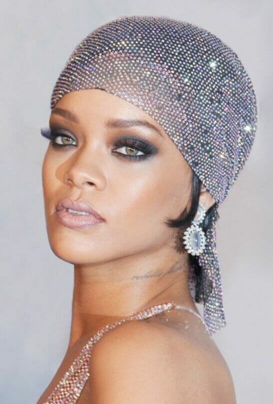 6 Solekan Terbaik Rihanna Sepanjang Karier