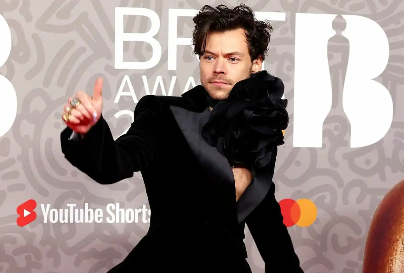 Harry Styles Mendominasi Brit Awards 2023 Dengan Empat Trofi