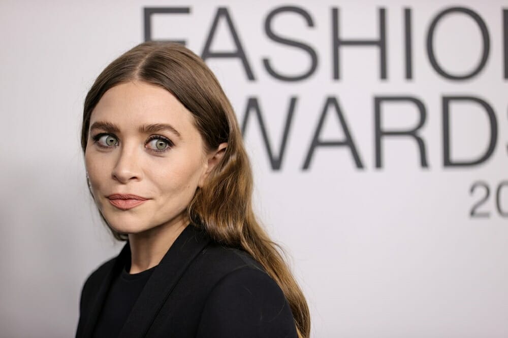 Ashley Olsen Selamat Melahirkan Anak Sulung Bernama Otto