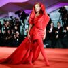30 Fesyen Selebriti Paling Diingati Di Karpet Merah Festival Filem Venice
