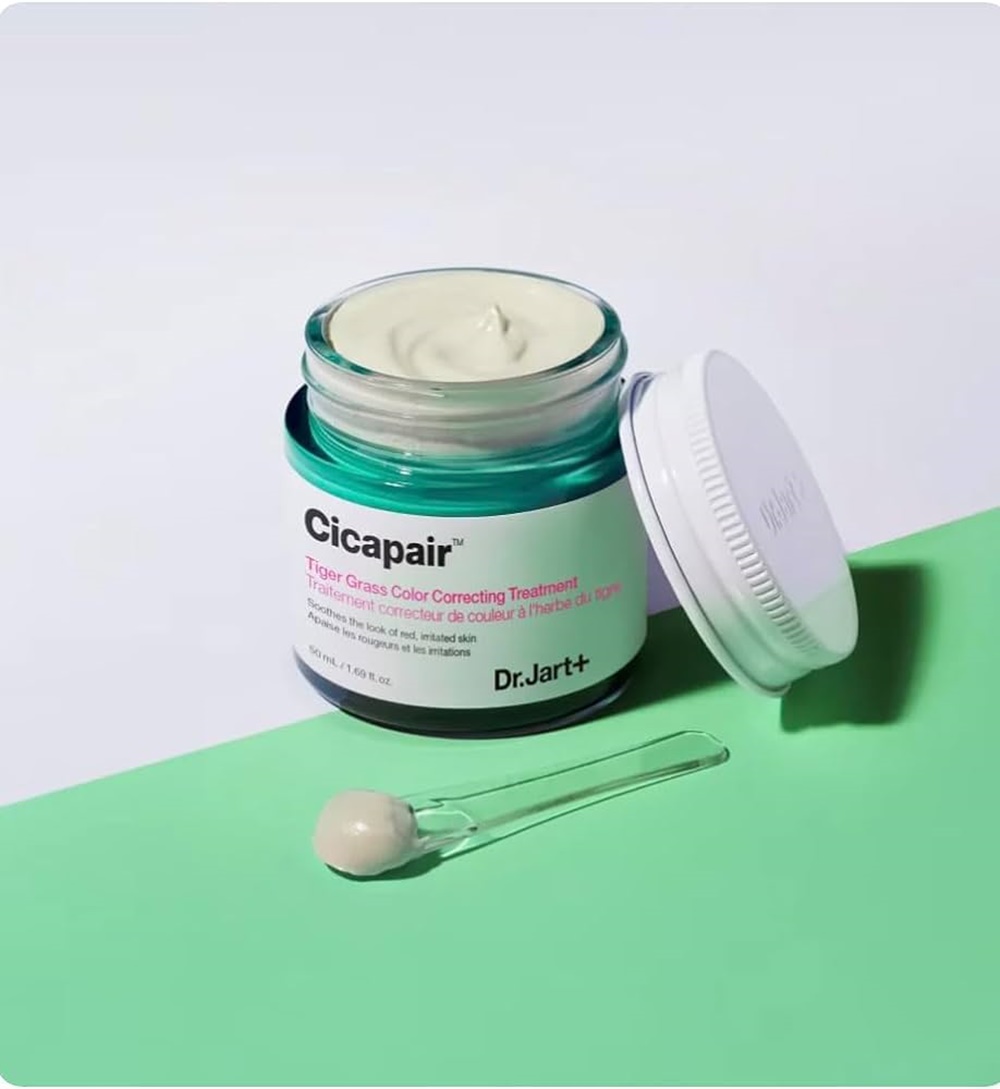 Cicapair Tiger Grass Color Correcting Treatment moisturizer untuk berminyak dapat sembunyikan parut jerawat dan memulihkan kulit wajah.
